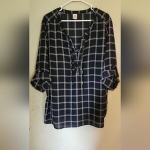 Faded Glory Black and White Boxy Button Down Blouse